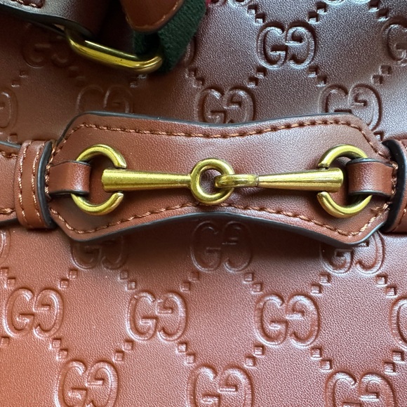New!!! GG Tan Leather Crossbody Bag - Picture 9 of 17